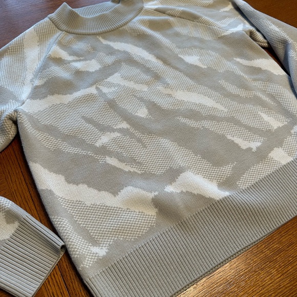 Athleta Gray and White Crew Neck Sweater - Picture 2 of 5